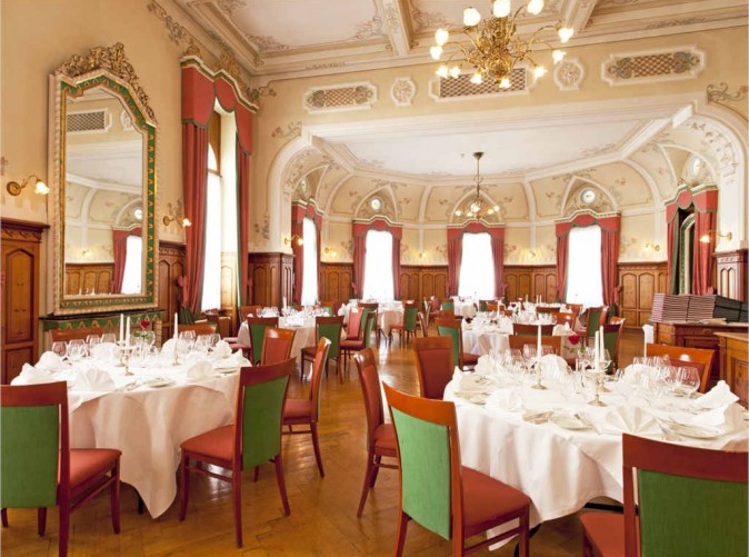 2_Hotel Edelweiss - Schoene Aussichten Touristik - GrandRestaurant